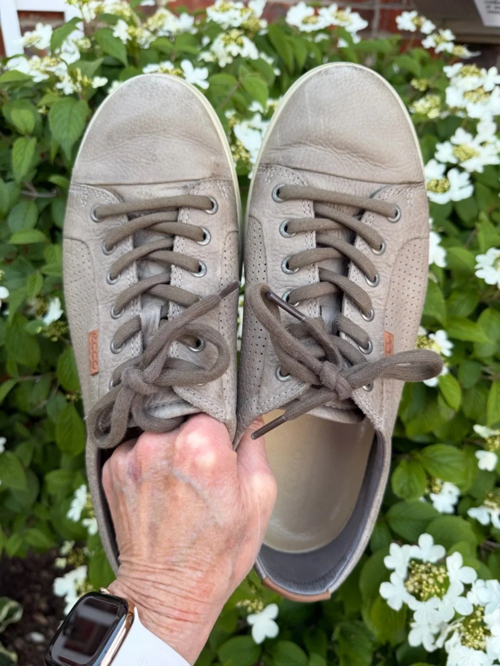 ECCO Men’s Taupe Leather Low Top Sneakers EU 43 US 9-9.5